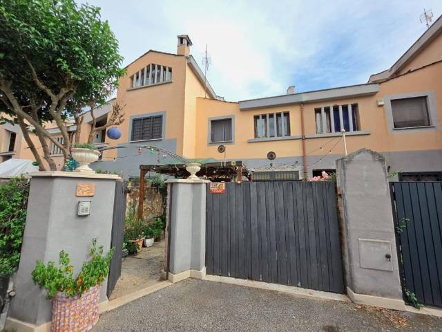 Villetta a schiera in vendita a Guidonia Montecelio RM