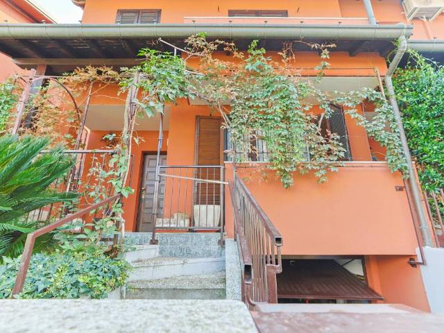 Villetta a schiera in vendita a Garbagnate Milanese MI