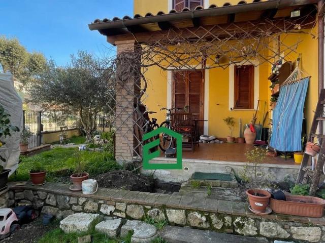 Villetta a schiera in vendita a Giove TR