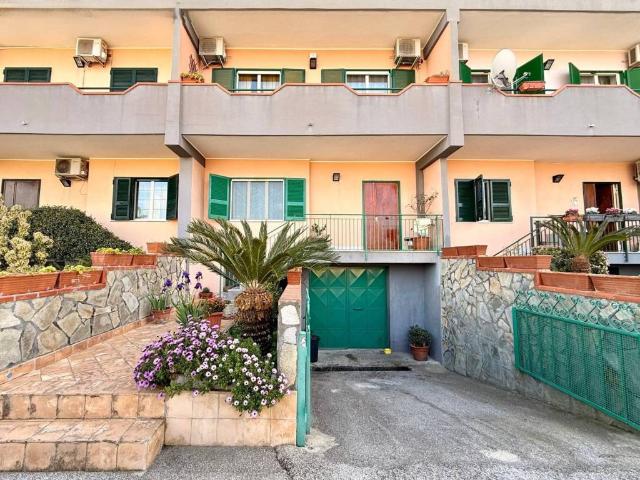 Villetta a schiera in vendita a Giugliano in Campania NA
