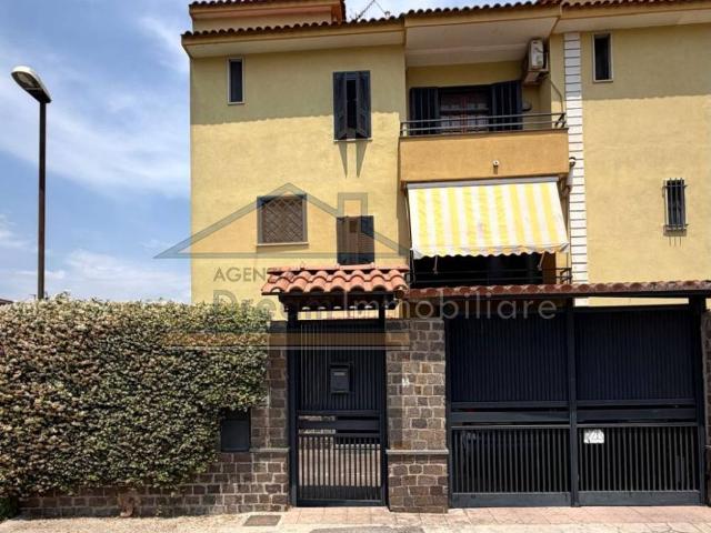 Villetta a schiera in vendita a Giugliano in Campania NA