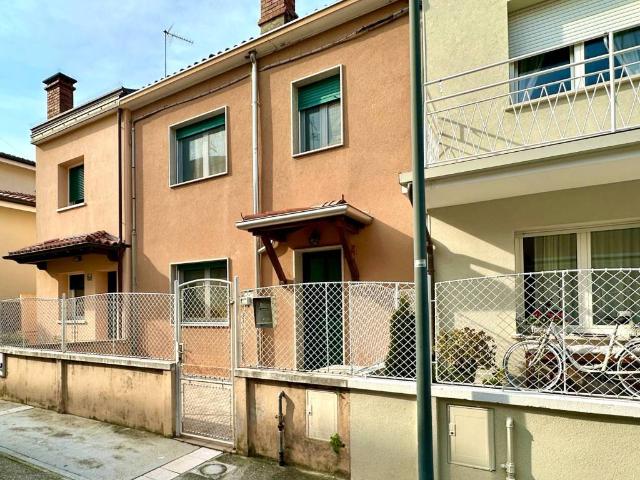 Villetta a schiera in vendita a Grado GO