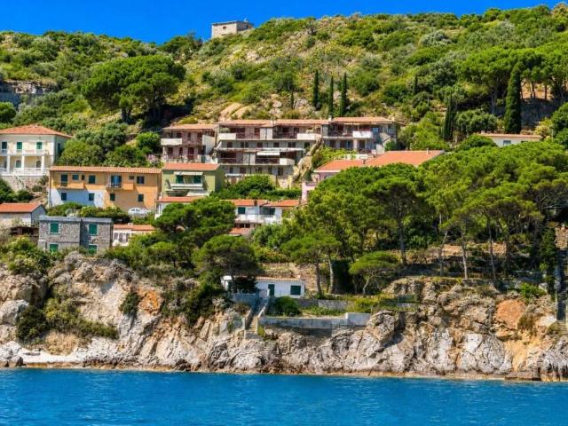 Villetta a schiera in vendita a Isola del Giglio GR