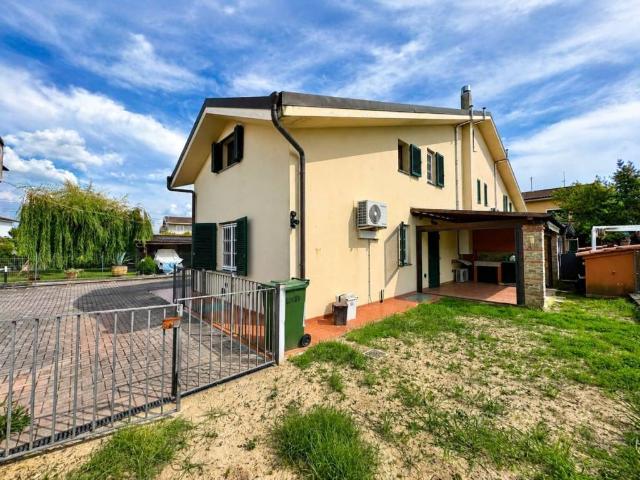 Villetta a schiera in vendita a Lucca LU