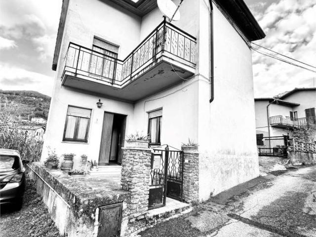 Villetta a schiera in vendita a Luni SP