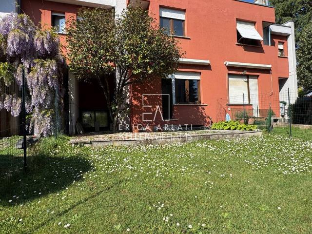 Villetta a schiera in vendita a Lurate Caccivio CO