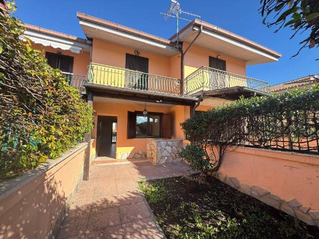 Villetta a schiera in vendita a Labico RM