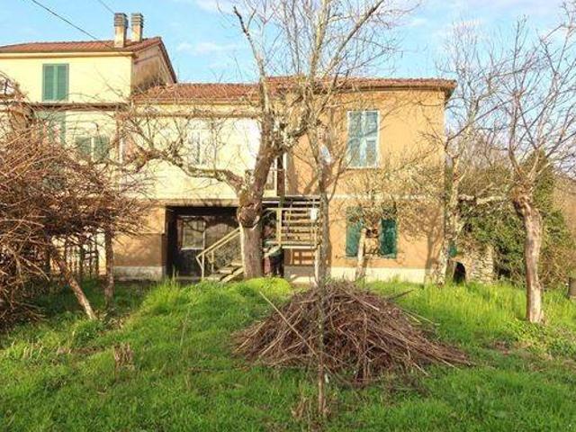 Villetta a schiera in vendita a Licciana Nardi MS