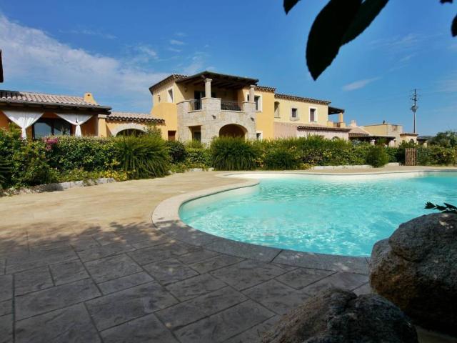 Villetta a schiera in vendita a Loiri Porto San Paolo SS