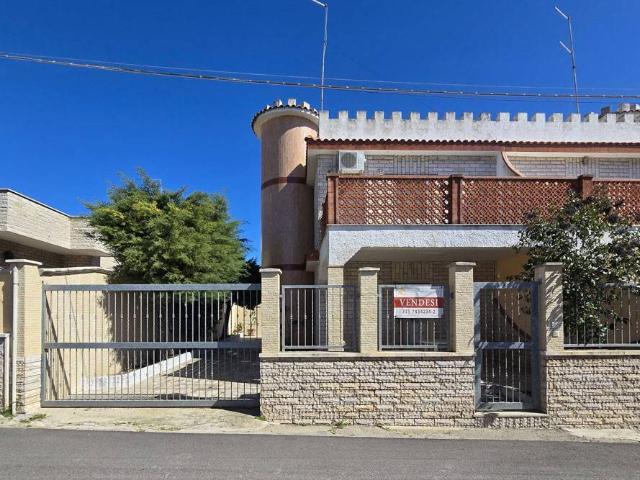 Villetta a schiera in vendita a Pulsano TA