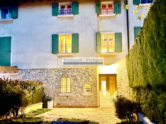 Villetta a schiera in Vendita a Peschiera del Garda