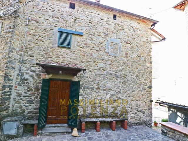 Casa indipendente in vendita a Pescia PT