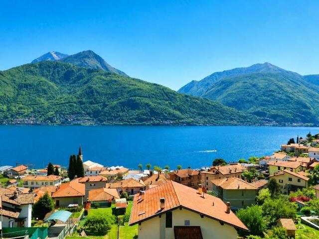 Villetta a schiera in vendita a Pianello del Lario CO