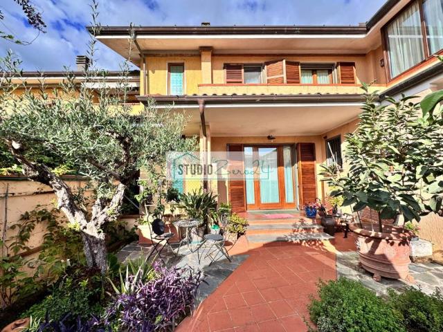 Villetta a schiera in vendita a Pietrasanta LU