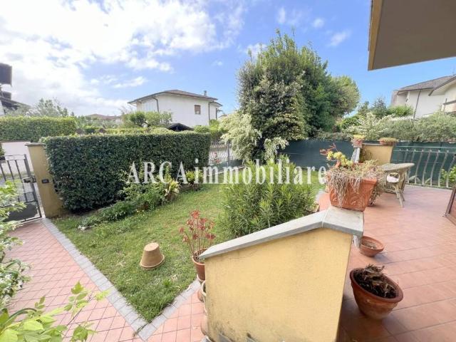 Villa in vendita a Pietrasanta LU