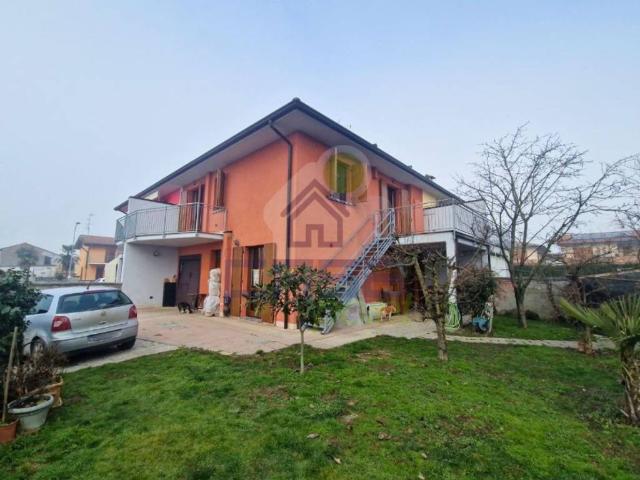 Villetta a schiera in vendita a Pieve d'Olmi CR