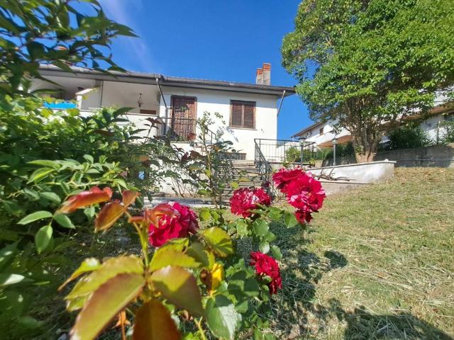 Villetta a schiera in vendita a Poggio Moiano RI