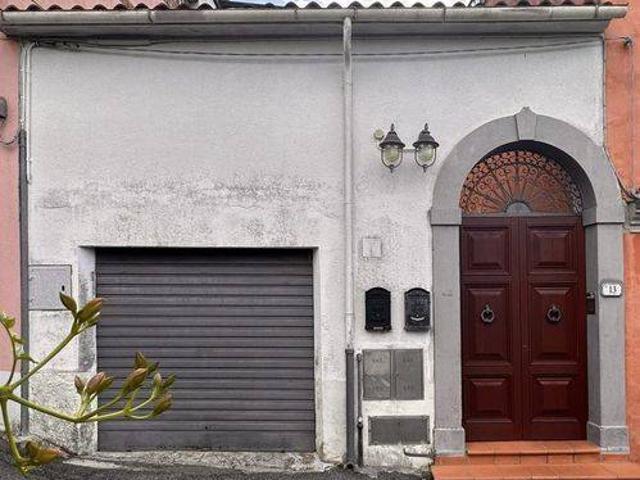 Villetta a schiera in vendita a Podenzana MS