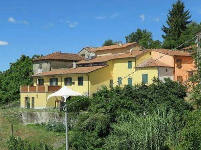 Villetta a schiera in vendita a Podenzana MS