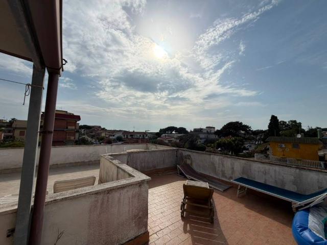 Villetta a schiera in vendita a Pomezia RM