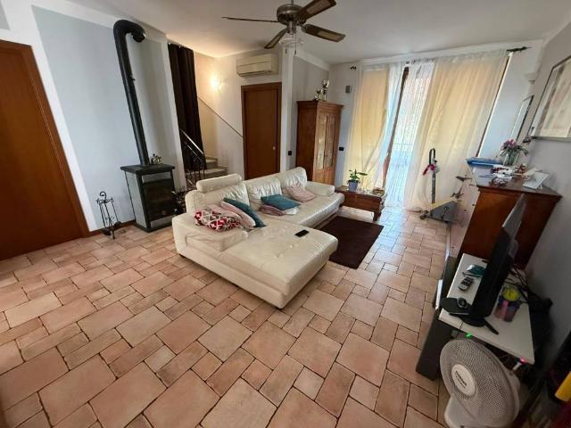 Villetta a schiera in vendita a Pontirolo Nuovo BG