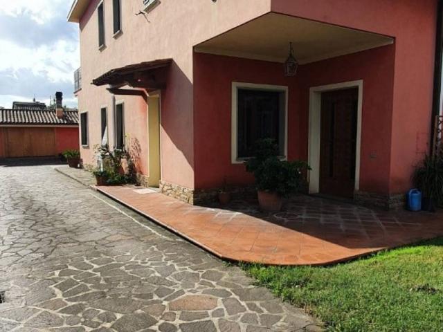 Villetta a schiera in vendita a Porcari LU