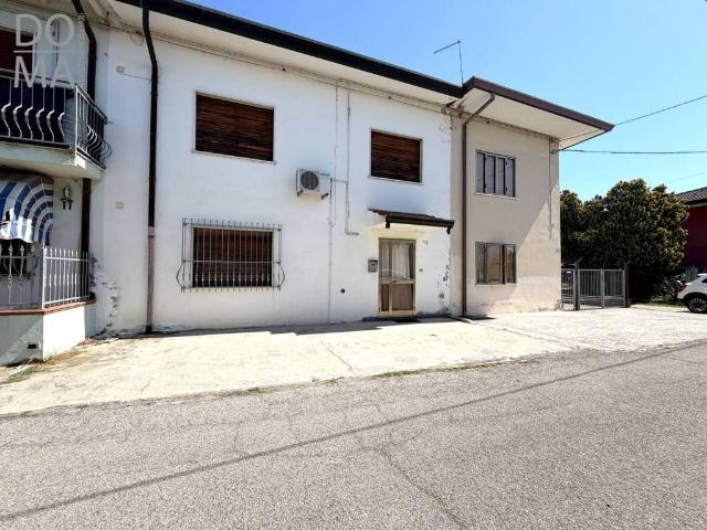 Villetta a schiera in vendita a Porto Viro RO