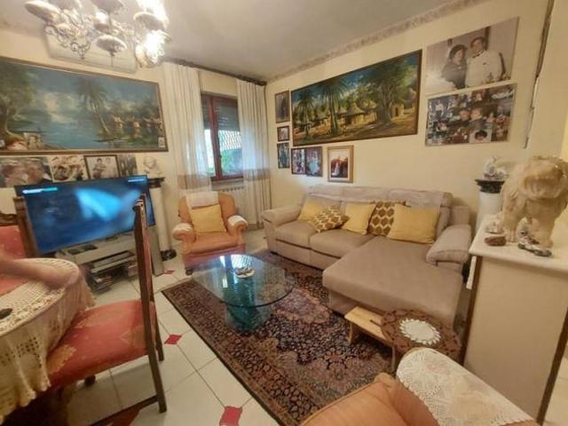 Villetta a schiera in vendita a Quercioli Massa 180 mq Rif: 1287711