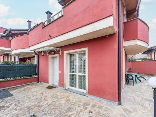 Villetta a schiera in vendita a Rescaldina MI