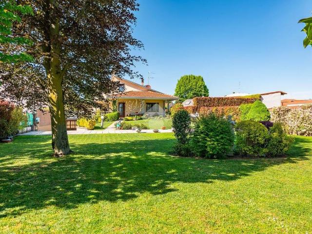 Villetta a schiera in vendita a Rescaldina MI