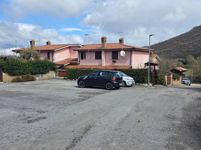 Villetta a schiera in vendita a Rocca di Botte AQ