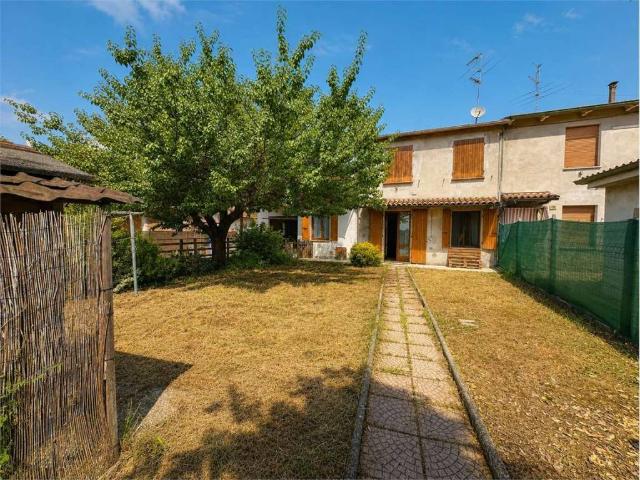 Villetta a schiera in vendita a Roccabianca PR