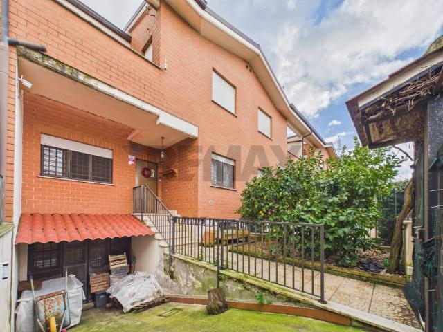 Villetta a schiera in vendita a Roma RM