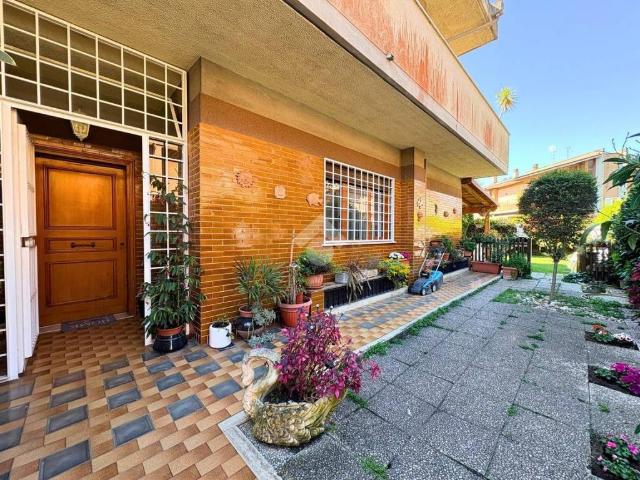 Villetta a schiera in vendita a Roma RM