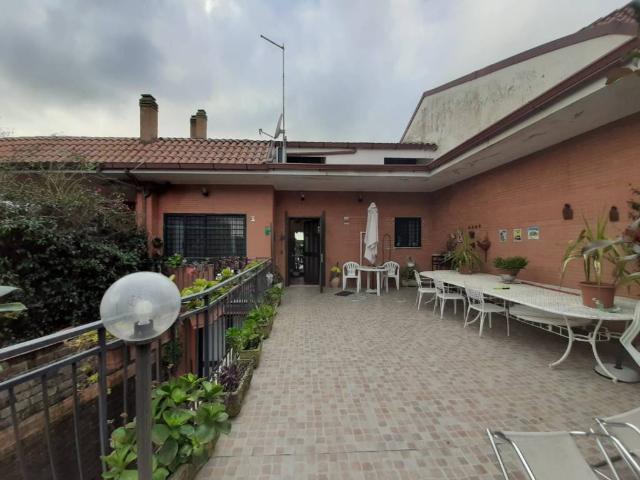 Villa in vendita a Roma RM
