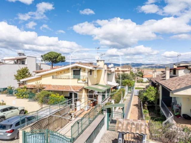 Villetta a schiera in vendita a Roma RM
