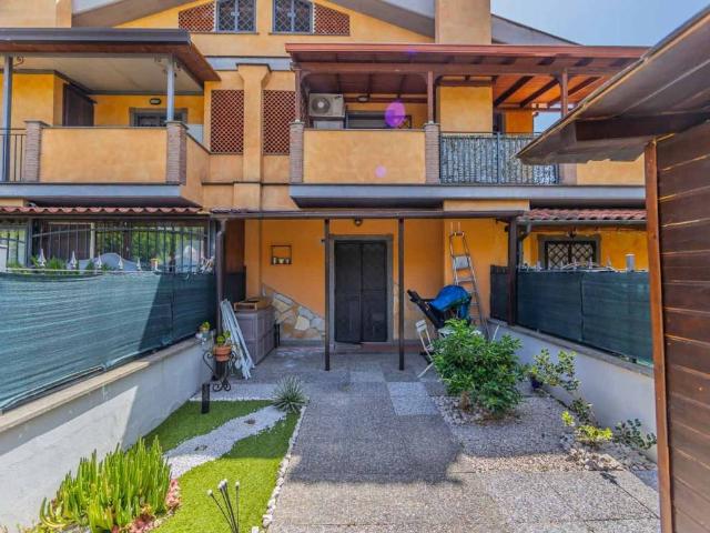 Villetta a schiera in vendita a Roma RM