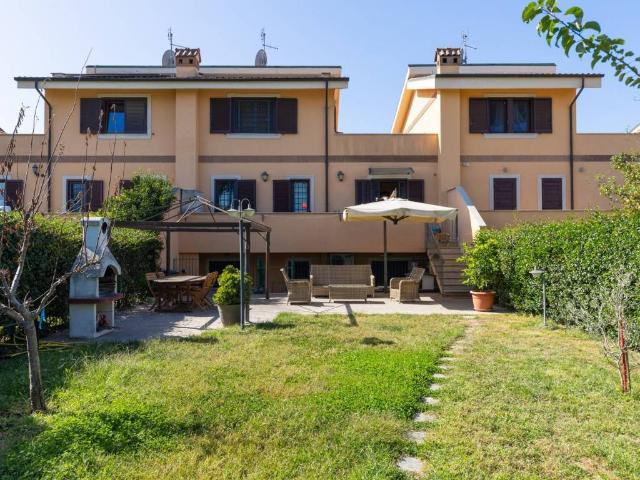 Villetta a schiera in vendita a Roma RM