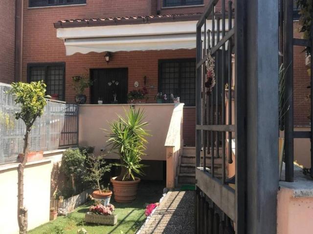 Villetta a schiera in vendita a Roma RM