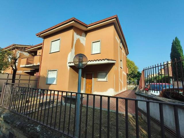 Villetta a schiera in vendita a Roma RM