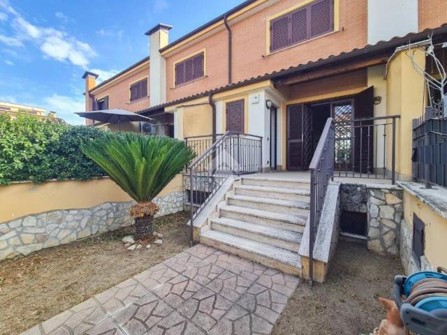 Villetta a schiera in vendita a Roma RM