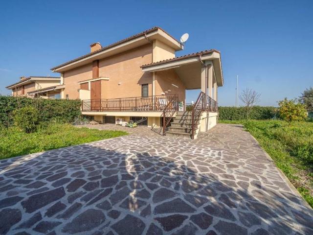 Villetta a schiera in vendita a Roma RM
