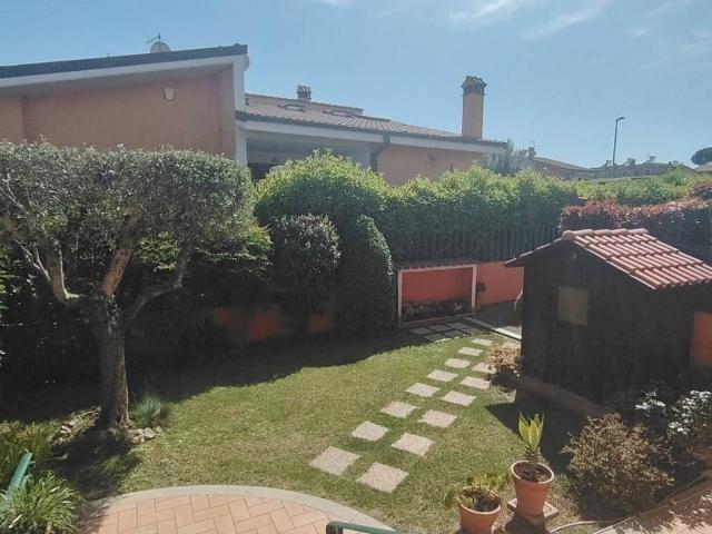 Villetta a schiera in vendita a Roma RM