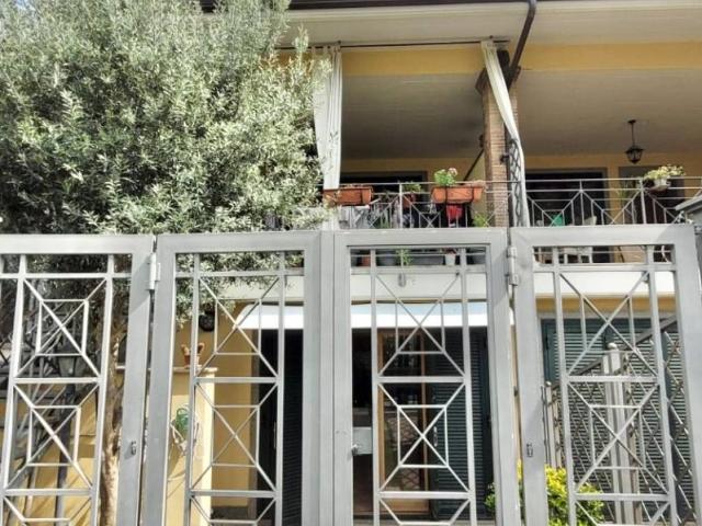 Villetta a schiera in vendita a Roma RM