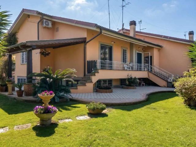 Villetta a schiera in vendita a Roma RM