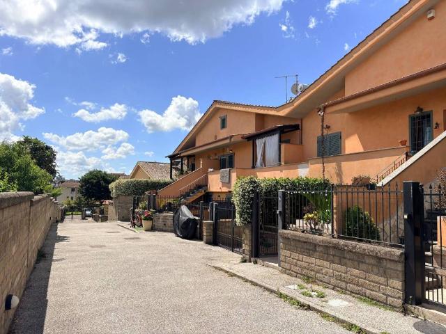 Villetta a schiera in vendita a Roma RM