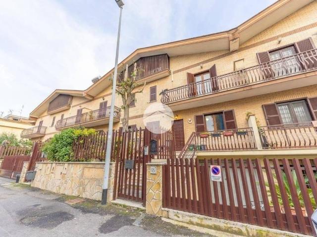 Villetta a schiera in vendita a Roma RM