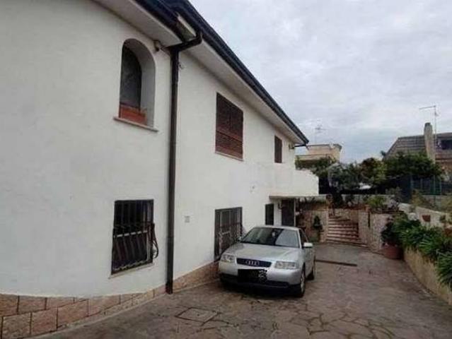 Villetta a schiera in vendita a Roma RM