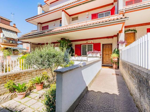 Villetta a schiera in vendita a Roma RM