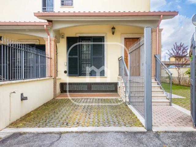 Villetta a schiera in vendita a Roma RM